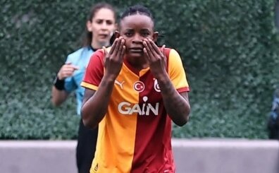 Fenerbah�e, Galatasaray'�n golc� forvetini transfer etti