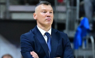 Jasikevicius'tan Nando de Colo yan�t�; 'Kahin de�iliz'
