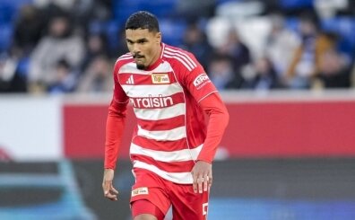 Be�ikta�'a transferde olumlu geri d�n��: Danilho Doekhi