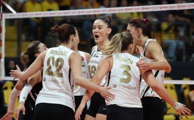 Sultanlar Ligi'nde Vak�fBank, G.Saray'� set vermeden ge�ti!