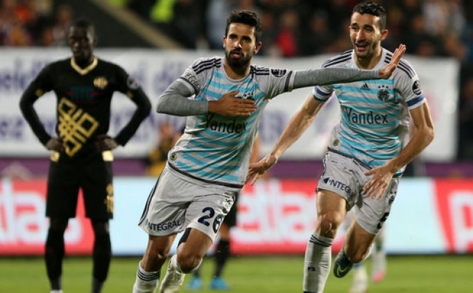 Fenerbah�e, Ankara'da tek att�!