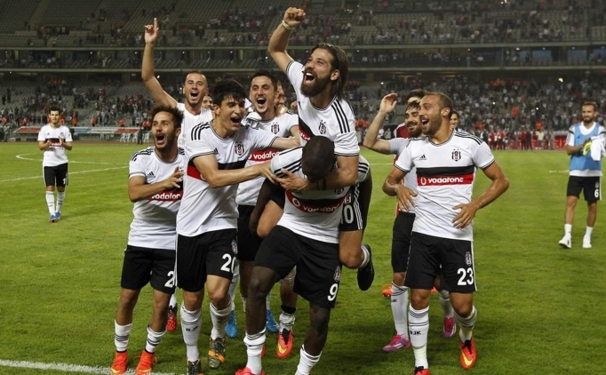 Be�ikta�l� oyuncular�n gol sevinci 