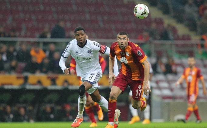 Ryan Donk ve Burak Y�lmaz'�n m�cadelesi 