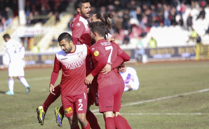 Boluspor, PTT 1. Lig'de puan�n� 20'ye y�kseltti.