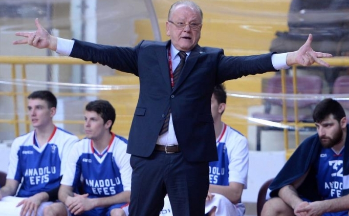 Anadolu Efes antren�r� Dusan Ivkovic