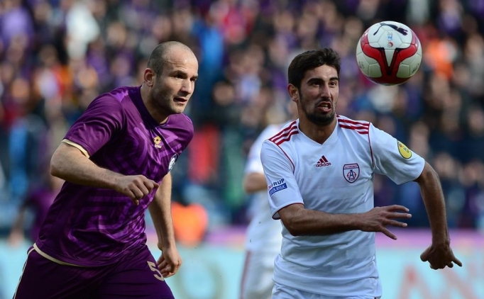 PTT 1. Lig'de Osmanl�spor puan�n� 35'e y�kseltti.