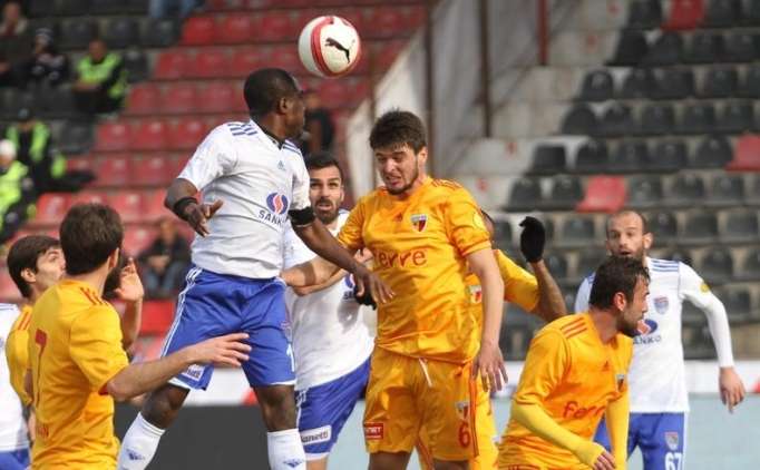 Gaziantep B�y�k�ehir Belediyespor'un ligde 20 puan� bulunuyor.