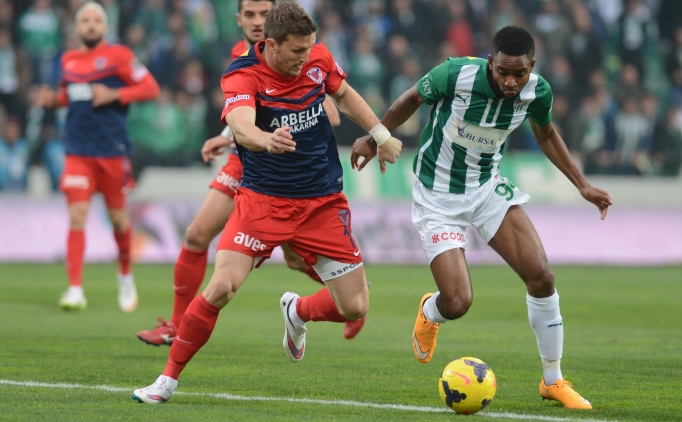 Bursaspora sahas�nda Mersin �dmanyurdu'nu 2-1 yendi.