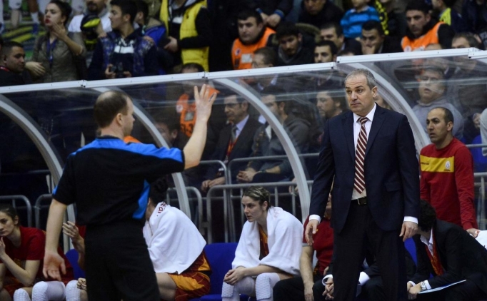 Galatasaray Odeabank liderli�i b�rakmad�