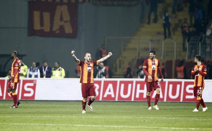 Galatasarayl� oyuncular 