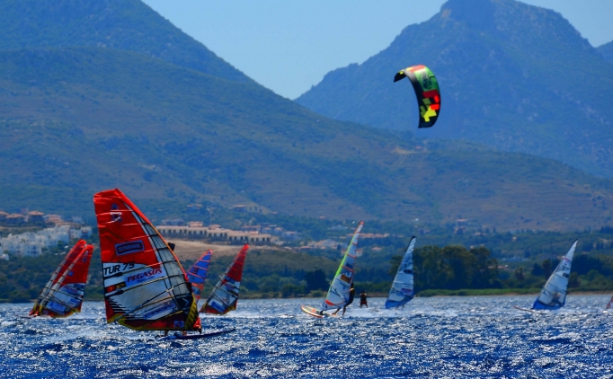 Dat�a'da windsurf ve kiteboard heyecan�