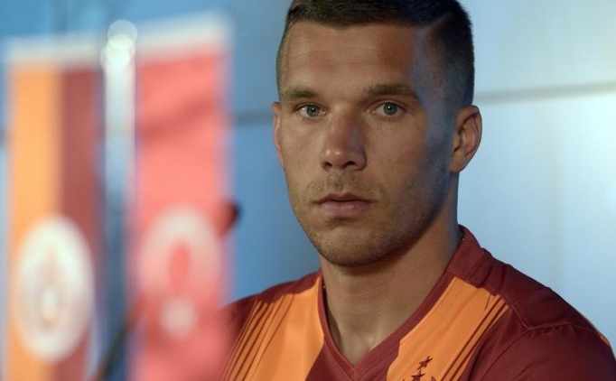 Podolski, L�w'den transfer tavsiyesi almad���n� s�yledi.