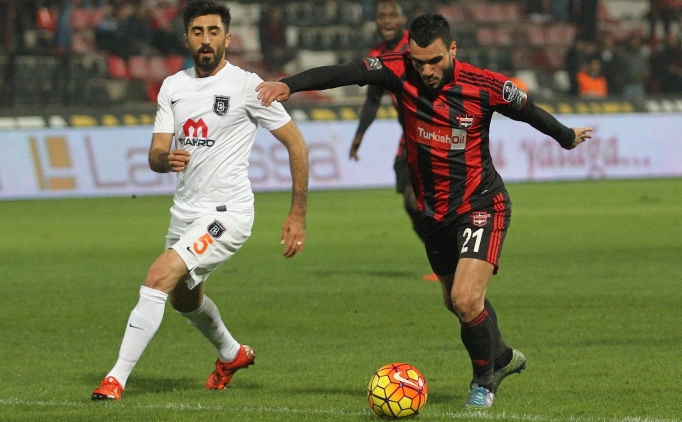 Ba�ak�ehir Antep'te galip! G.Saray'la e�it!