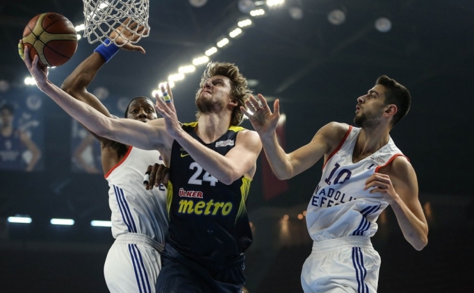 Dev ma�ta g�len Anadolu Efes!