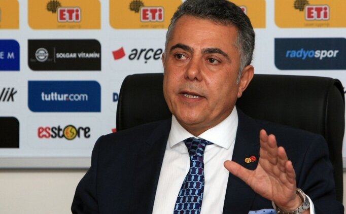 Mesut Ho�can, Es-Es'i b�rak�yor