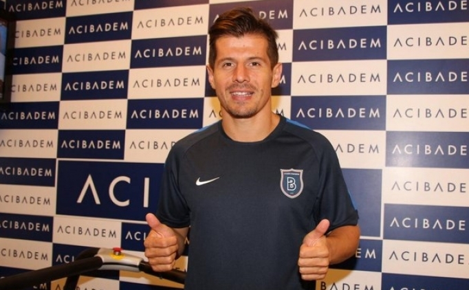 Emre Bel�zo�lu Ba�ak�ehir'de