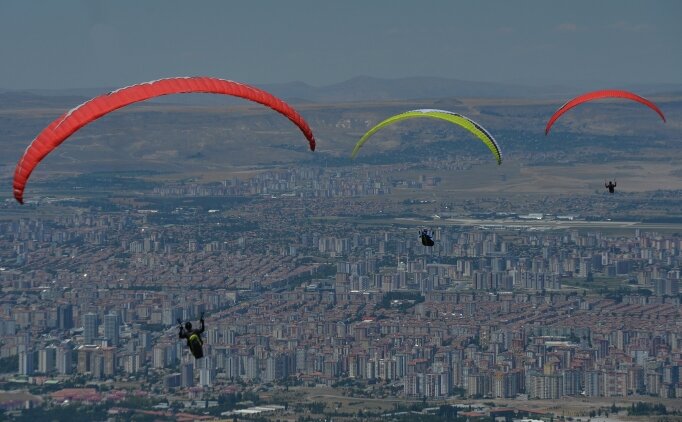 Ali Da�� Yama� Para��t� �ampiyonas�'nda 130 sporcu