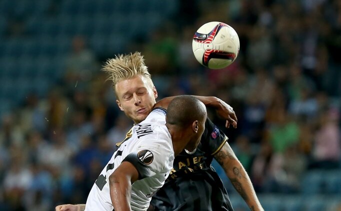 Simon Kjaer: 'G�zlerimi kapad�m ve...'