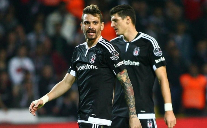 Shanghai Shenhua'dan fla� Ersan a��klamas�