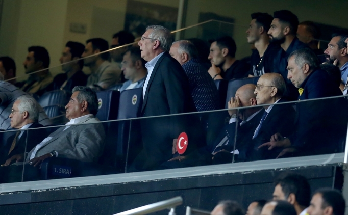 Aziz Y�ld�r�m sinirlendi, i�eri girdi!