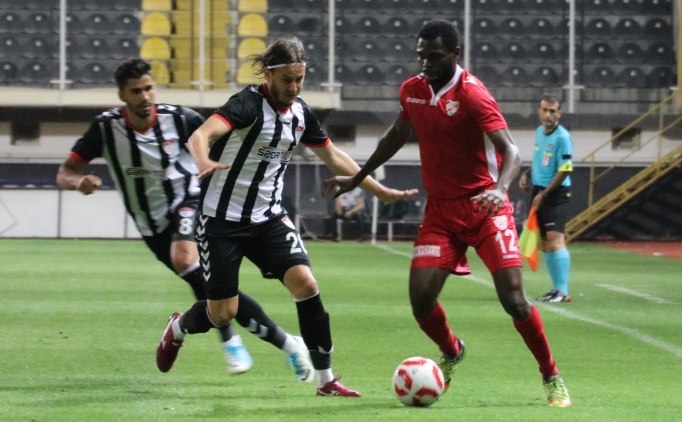 Manisaspor son dakikada 3 puana uzand