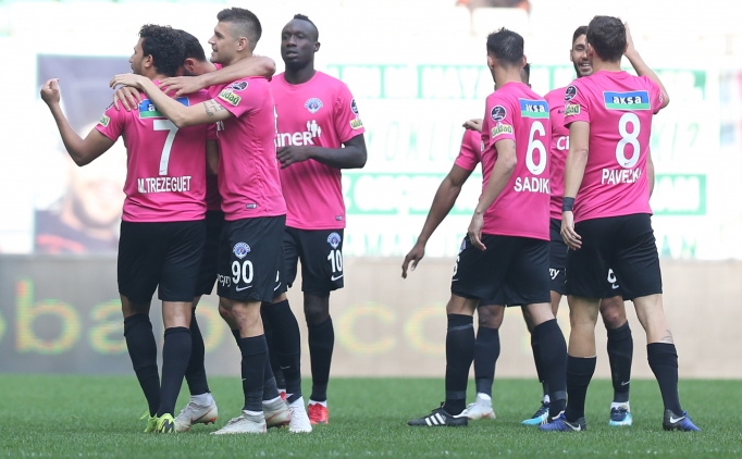 Mbaye Diagne at�yor, Kas�mpa�a co�uyor!