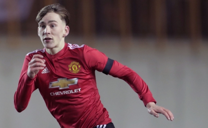 Manchester United, Garner ile szleme imzalad