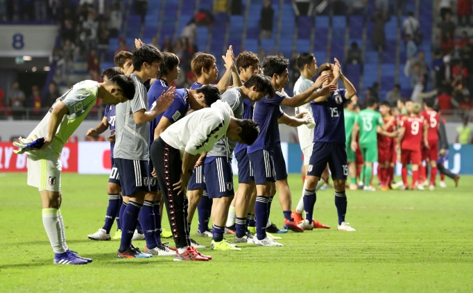 Nagatomo'lu Japonya, yar finale ykseldi! 