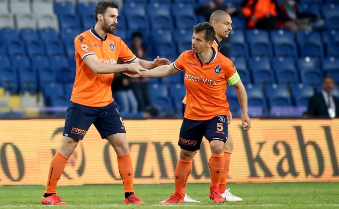 Ba�ak�ehir kazand�! B�y�k final haftaya...