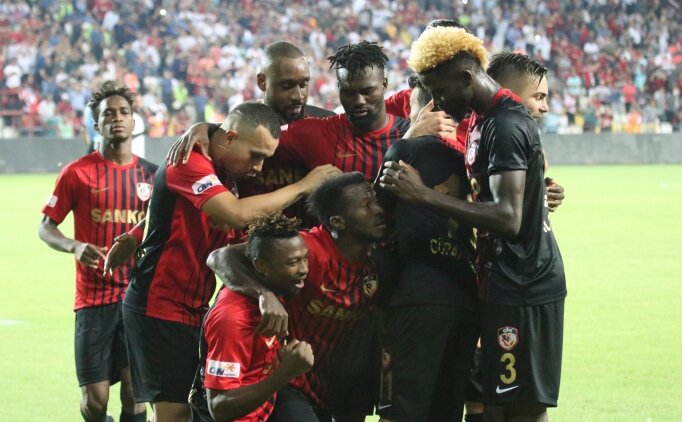 Gazi�ehir'den tarihinin ilk S�per Lig galibiyeti!