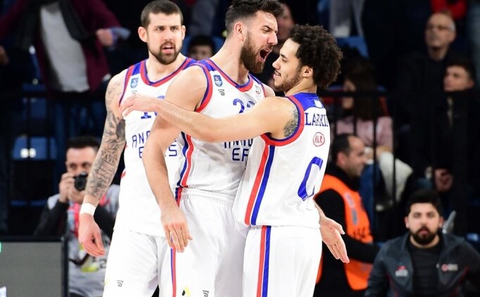 Shane Larkin ��ld�rd�, Anadolu Efes fark att�!