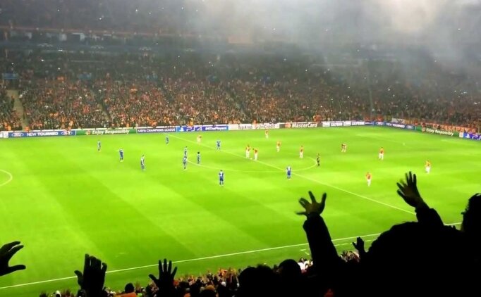 Galatasaray i�in uyar�: 'Boeing 747 gibi'