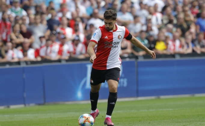 Feyenoord son dakikada 1 puanı kaptı