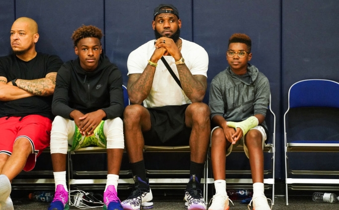 Lebron Aau Koclari Cocuklari Onemsemiyor Los Angeles Lakers