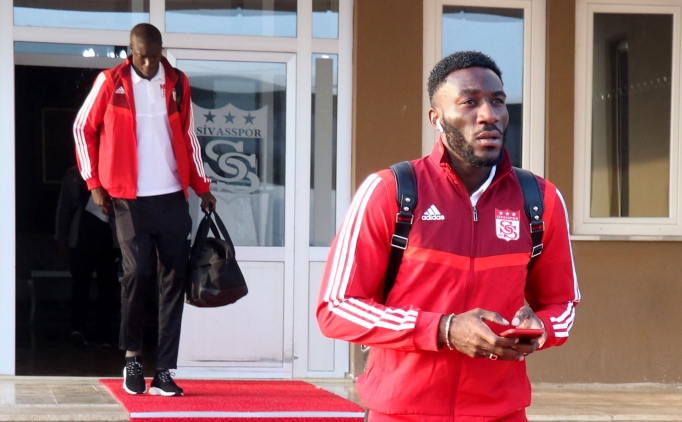 Sivasspor kafilesi Antalya'ya gitti