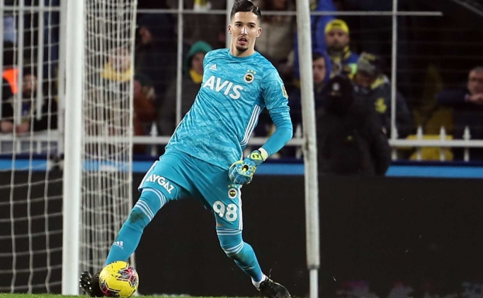 Hertha Berlin, Altay Bayındır'ı takibe aldı! Fenerbahçe ...
