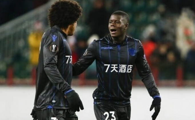 Chelsea ile imzalayan Sarr kiralan�yor