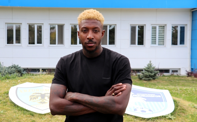 Hollandal futbolcu Mitchell Donald, Erzurum'da mutlu