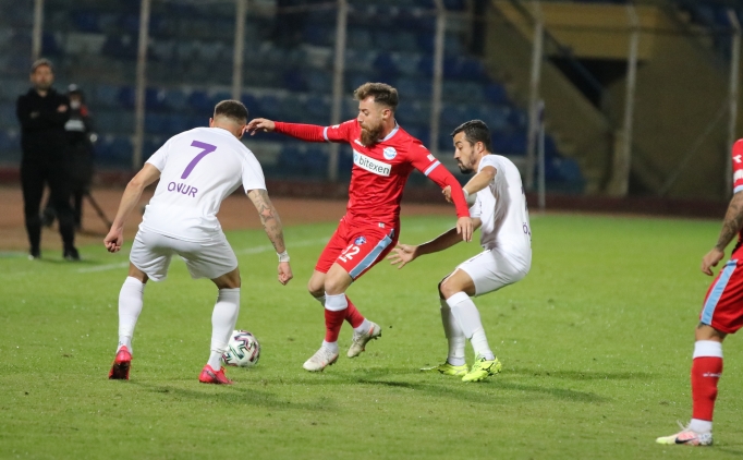 Adana Demirspor, rakibini 4 golle ge�erek tur atlad�