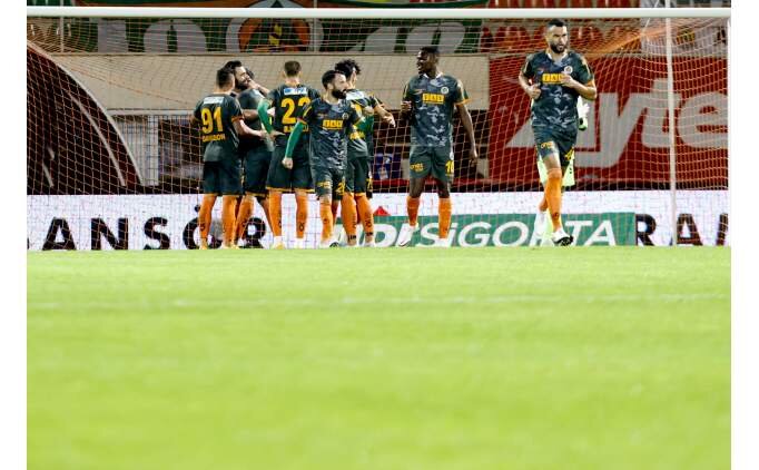 Bakasetas, Be�ikta�'a 'dur' dedi