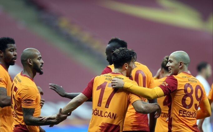 Galatasaray'da de�i�meyen tek �ey Marcao ve Taylan!