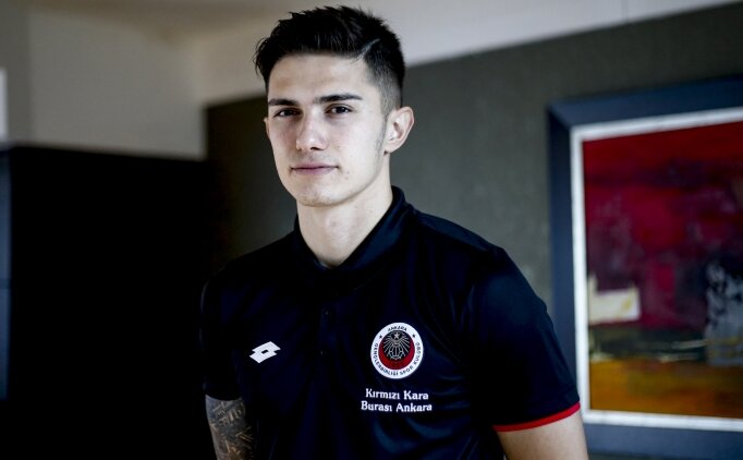 Fatih Terim'in hedefi, iki T�rk s�per yetenek!