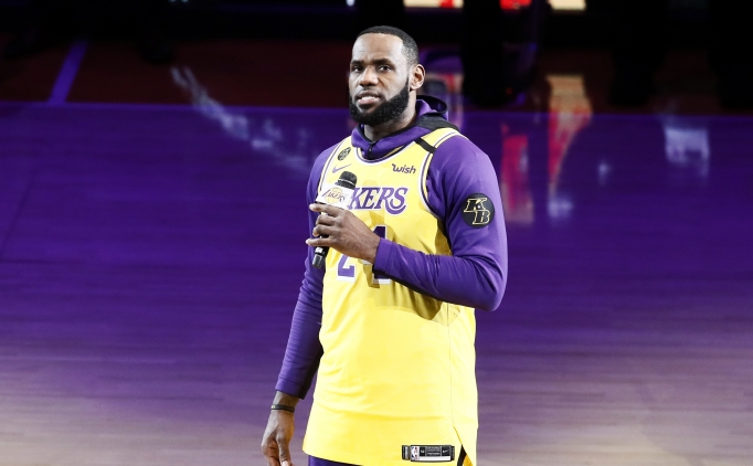 LeBron James'in oyuncu kartna 1.8 milyon dolar!