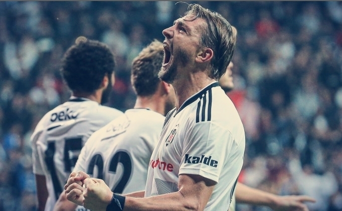 Caner Erkin'in menajerinden transfer aklamas