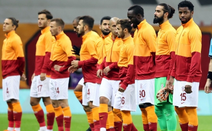 Galatasaray'da bir isim sar kart snrnda