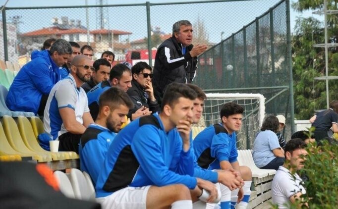 Gheorghe Hagi, teknik direkt�rl��� b�rakt�!