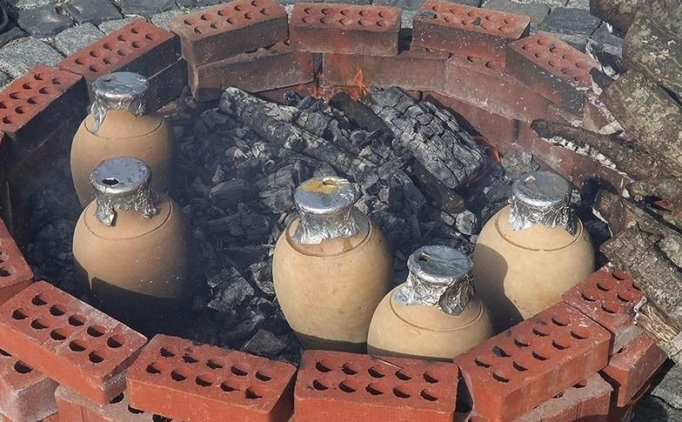 Yozgat'�n tescilli lezzeti testi kebab� iftar sofralar�n� s�sl�yor