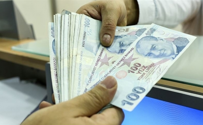 Hanehalk geliri aylk 5 bin lira ve altndakilere yeni kredi uygulamas