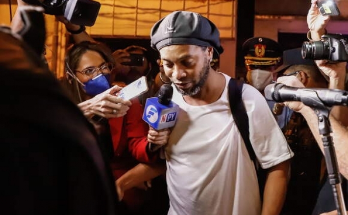 Ronaldinho hapis cezasını tamamlıyor