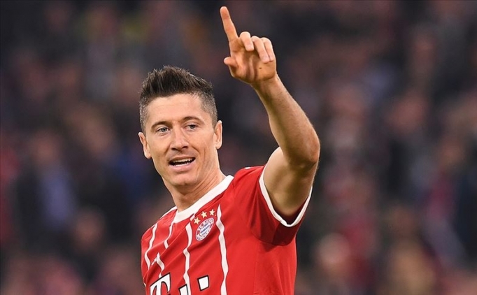 Bundesliga'da 'ilk yarnn en iyisi' Lewandowski